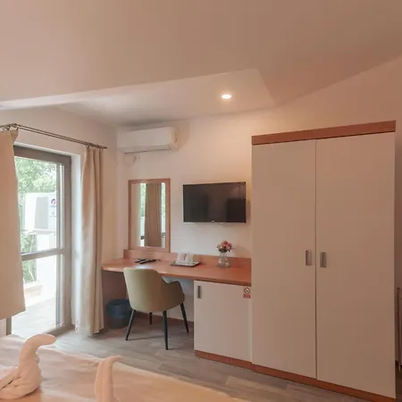 Lara Boutique Эфорие Норд