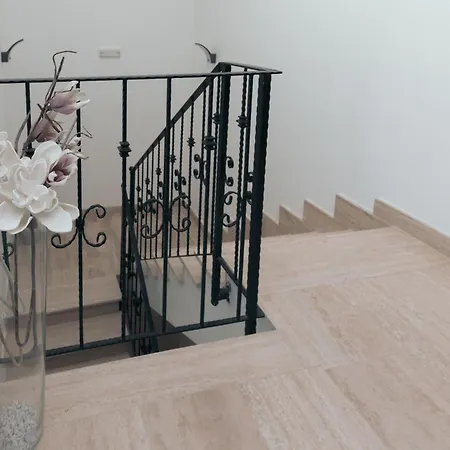 Lara Boutique Проживание в семье