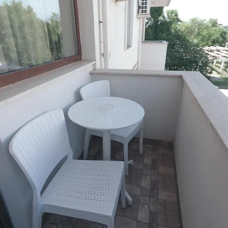 Lara Boutique Проживание в семье *